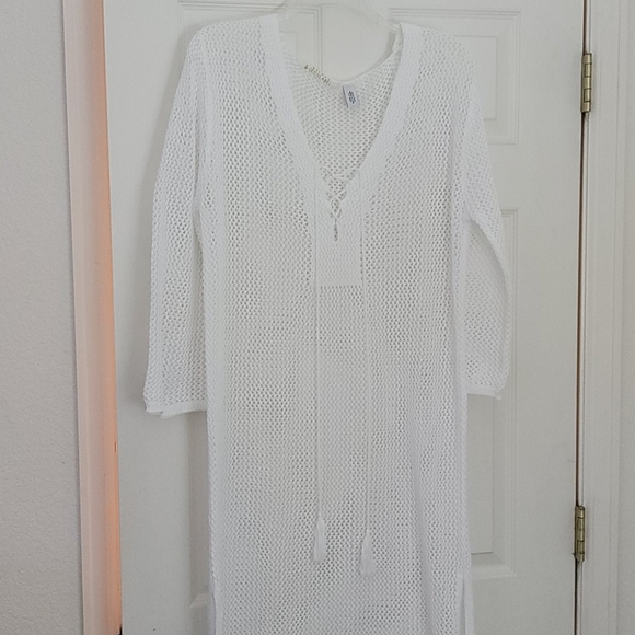 Mesh sweater. - Picture 1 of 5
